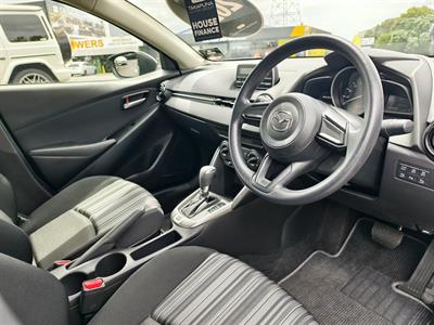 2022 Mazda 2 - Thumbnail