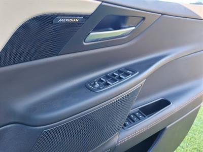 2018 Jaguar XE - Thumbnail