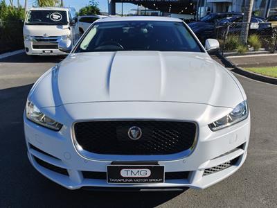 2018 Jaguar XE - Thumbnail