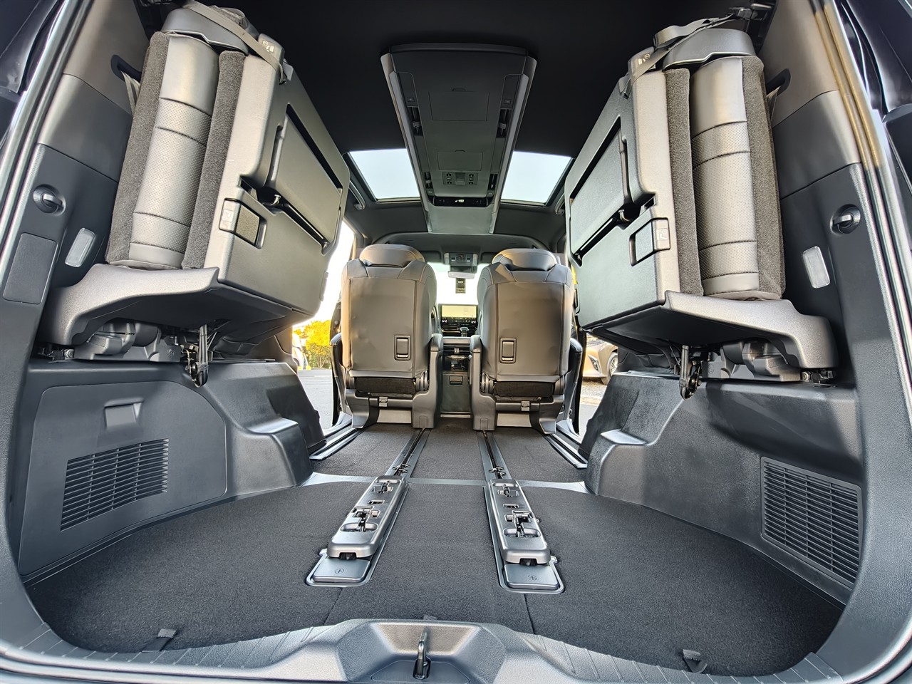 2026 Toyota Alphard