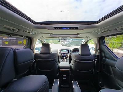 2023 Toyota Alphard - Thumbnail