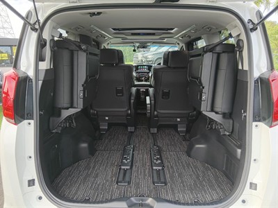 2023 Toyota Alphard - Thumbnail