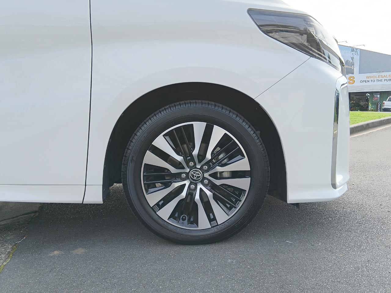 2023 Toyota Alphard