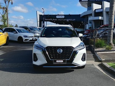 2020 Nissan KICKS - Thumbnail