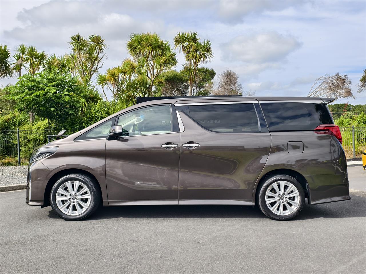 2021 Toyota Alphard