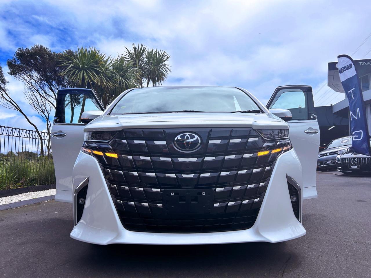 2023 Toyota Alphard