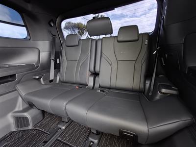 2025 Toyota Alphard - Thumbnail