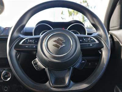 2021 Suzuki Swift - Thumbnail