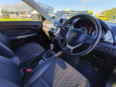 2019 Suzuki Vitara - Thumbnail