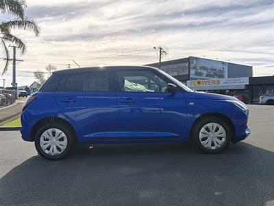 2024 Suzuki Swift - Thumbnail