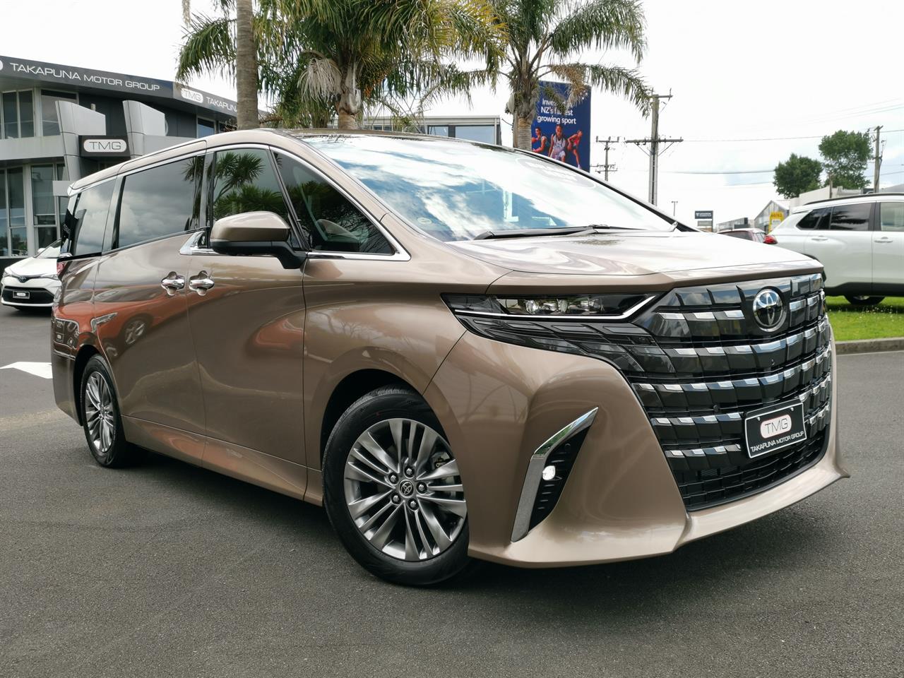 2025 Toyota Alphard