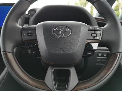 2025 Toyota Alphard - Thumbnail