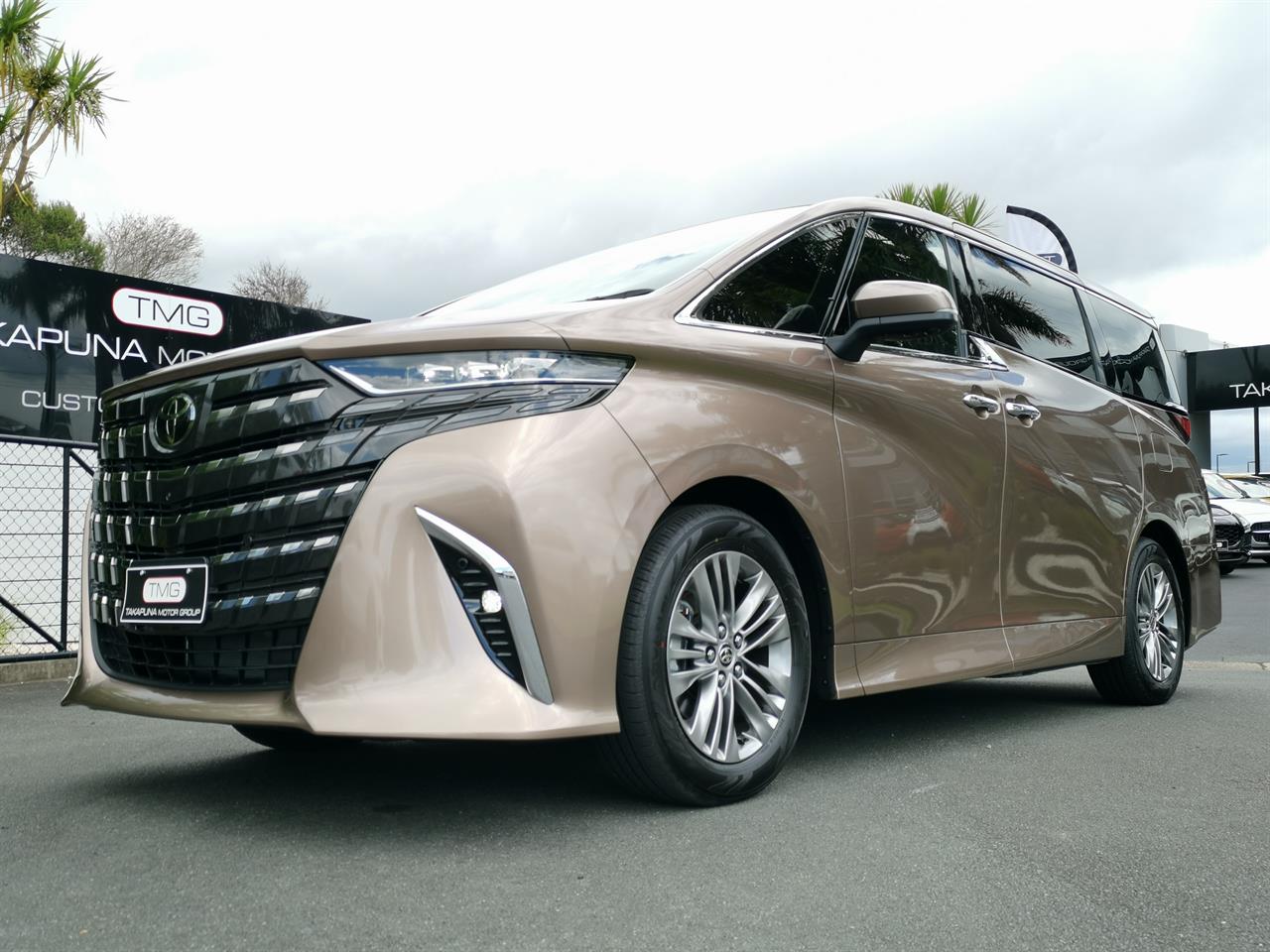 2025 Toyota Alphard