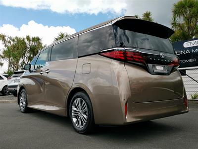 2025 Toyota Alphard - Thumbnail