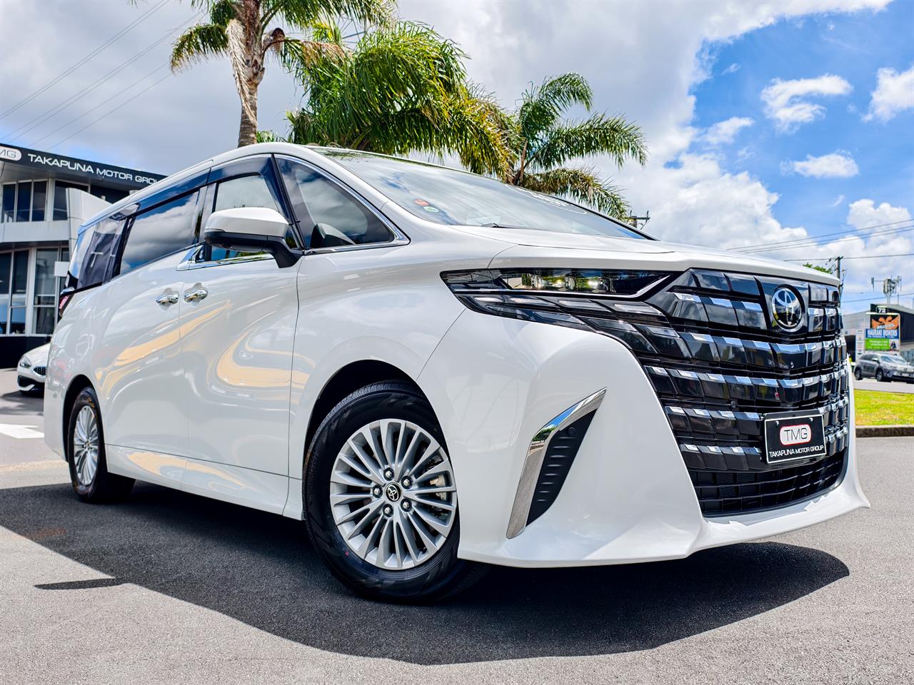 2025 Toyota Alphard