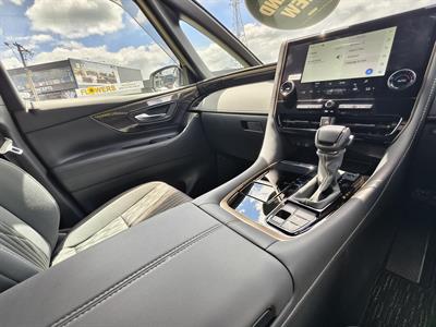 2025 Toyota Alphard - Thumbnail