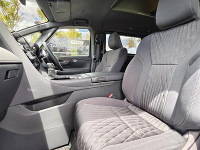 2025 Toyota Alphard - Thumbnail