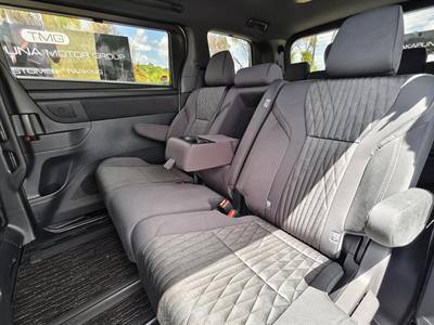 2025 Toyota Alphard - Thumbnail