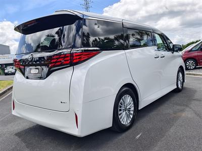 2025 Toyota Alphard - Thumbnail