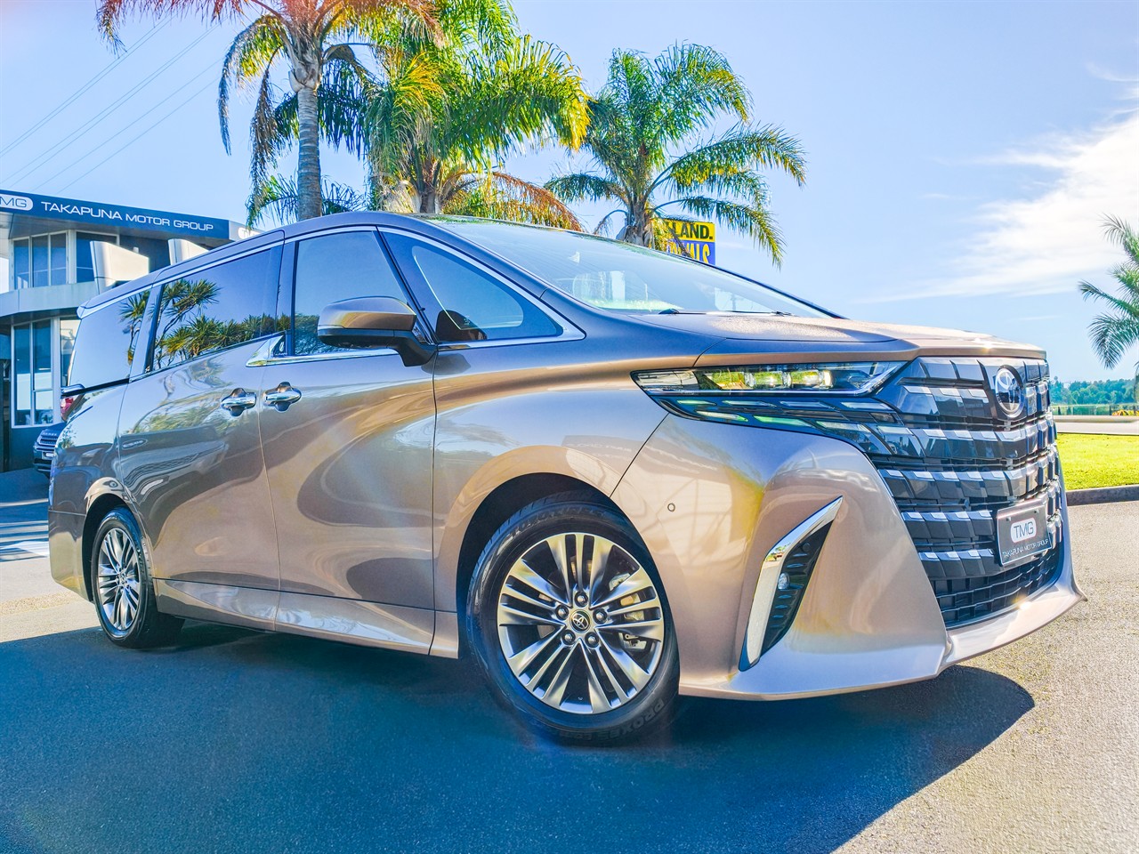 2025 Toyota Alphard