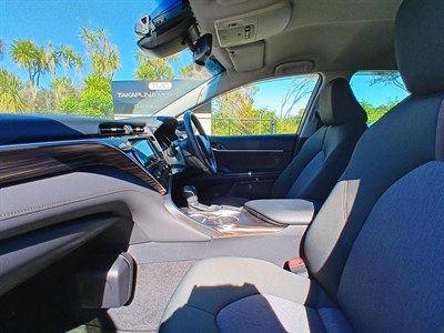2018 Toyota camry - Thumbnail