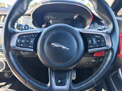 2019 Jaguar E-PACE - Thumbnail