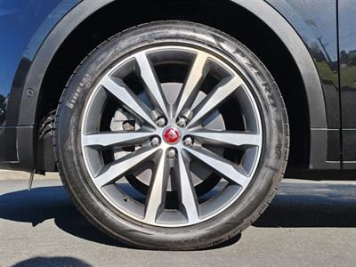 2019 Jaguar E-PACE - Thumbnail