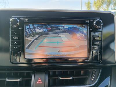 2019 Toyota C-HR - Thumbnail