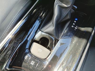 2019 Toyota C-HR - Thumbnail