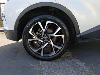 2019 Toyota C-HR - Thumbnail