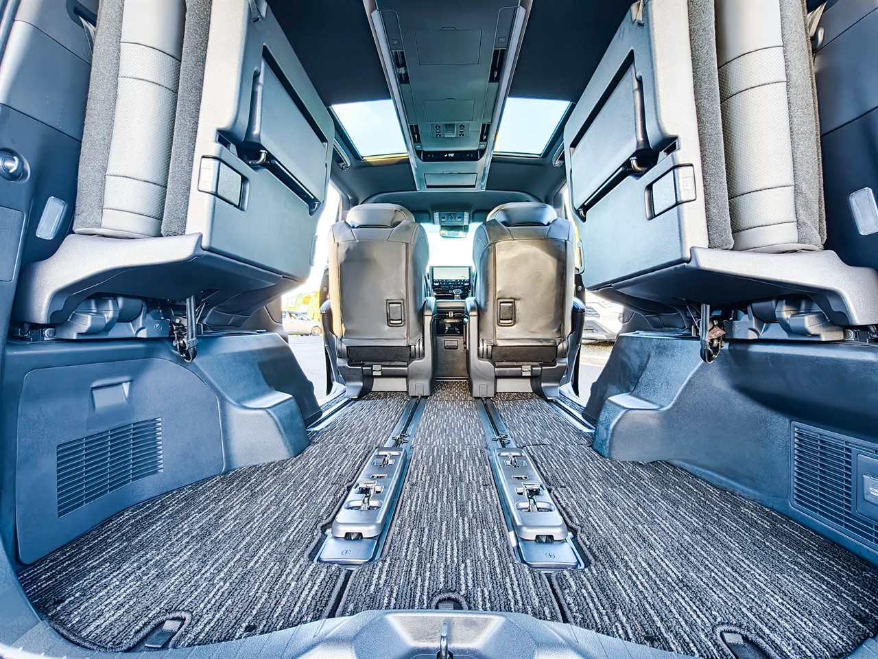 2025 Toyota Alphard
