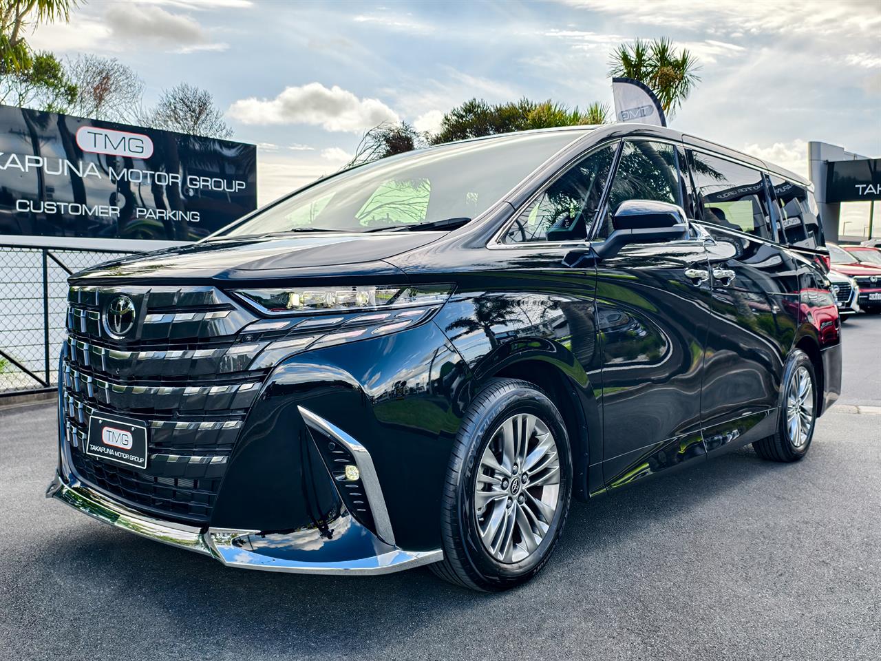 2025 Toyota Alphard