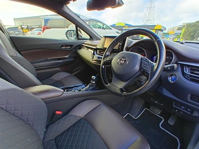2018 Toyota C-HR - Thumbnail