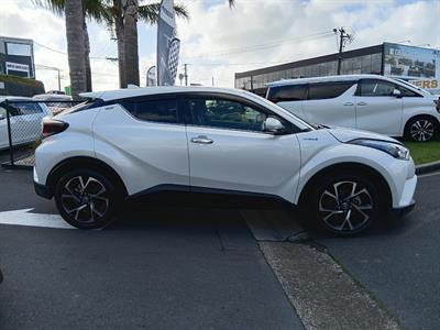 2018 Toyota C-HR - Thumbnail