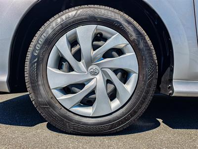 2020 Toyota Yaris - Thumbnail