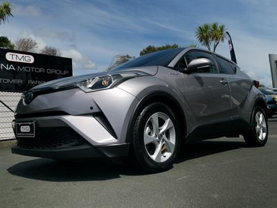 2017 Toyota C-HR - Thumbnail