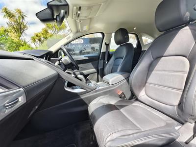 2019 Jaguar E-PACE - Thumbnail