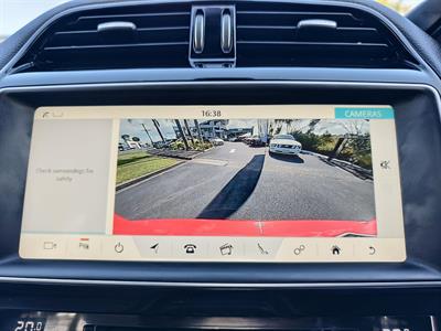 2018 Jaguar XE - Thumbnail