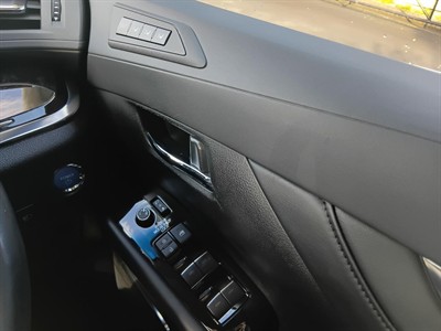 2023 Toyota Alphard - Thumbnail