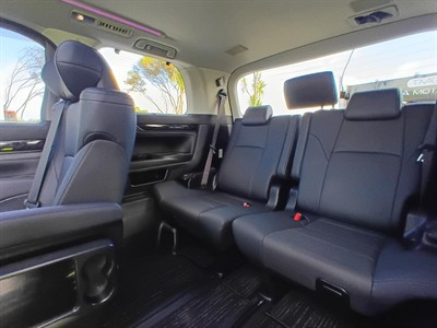 2023 Toyota Alphard - Thumbnail