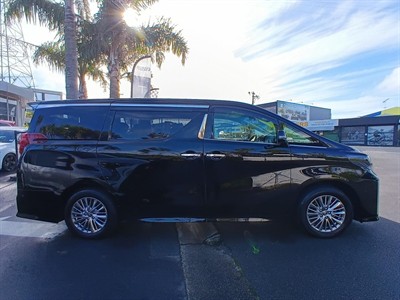 2023 Toyota Alphard - Thumbnail