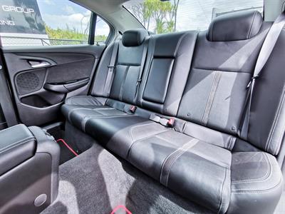 2016 Holden Commodore - Thumbnail