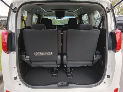 2018 Toyota Alphard - Thumbnail