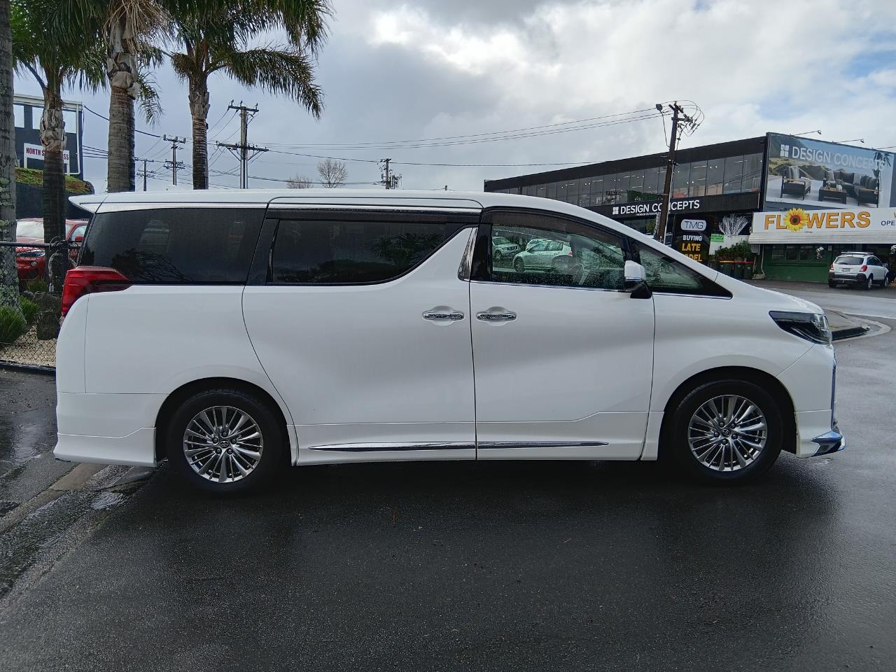 2018 Toyota Alphard
