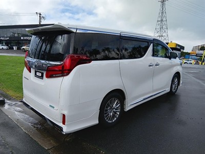 2018 Toyota Alphard - Thumbnail