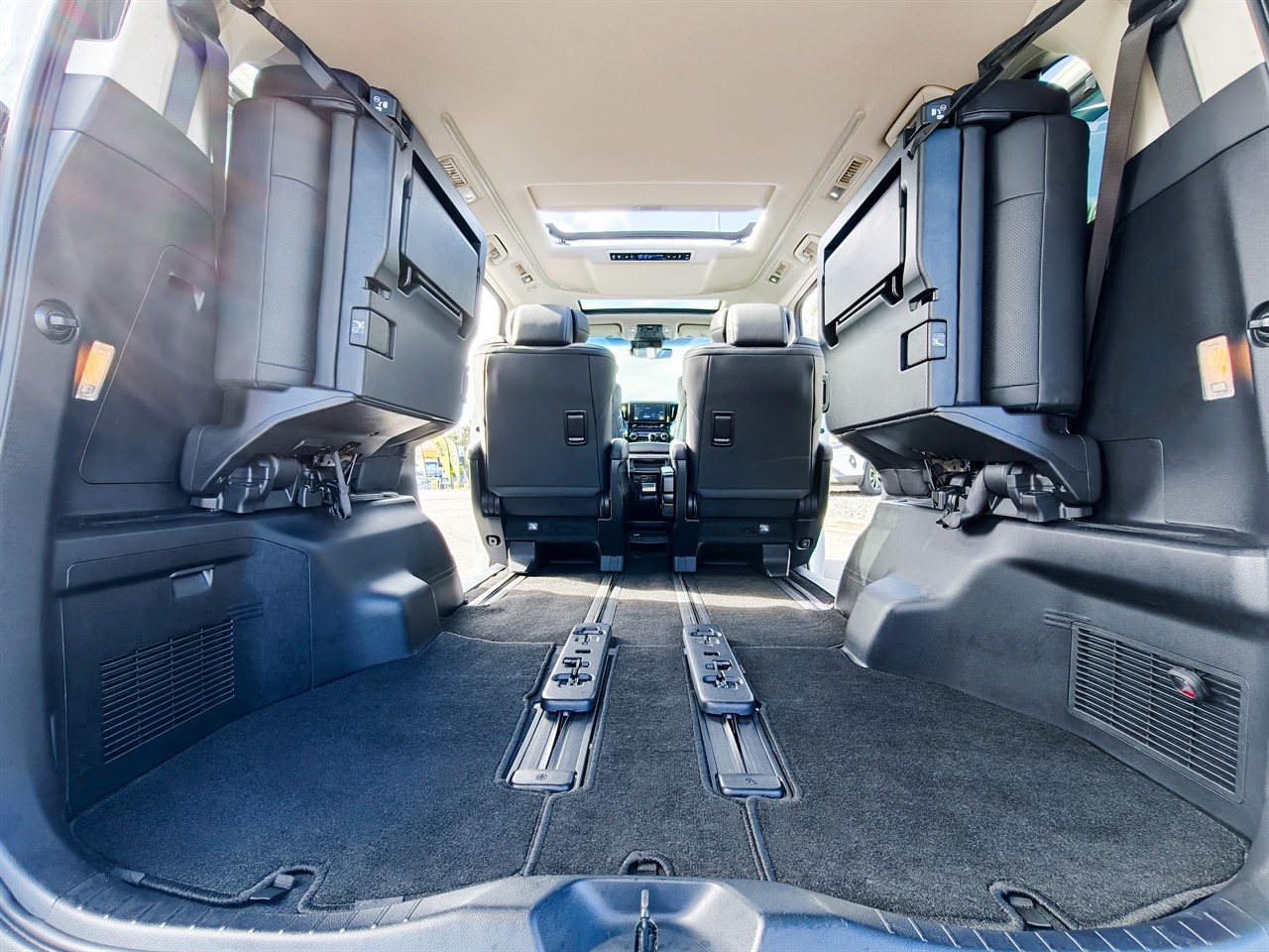 2022 Toyota Alphard