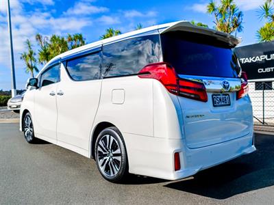 2022 Toyota Alphard - Thumbnail