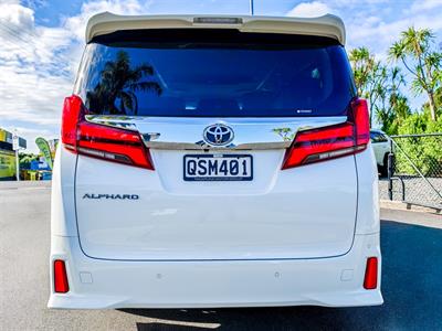 2022 Toyota Alphard - Thumbnail