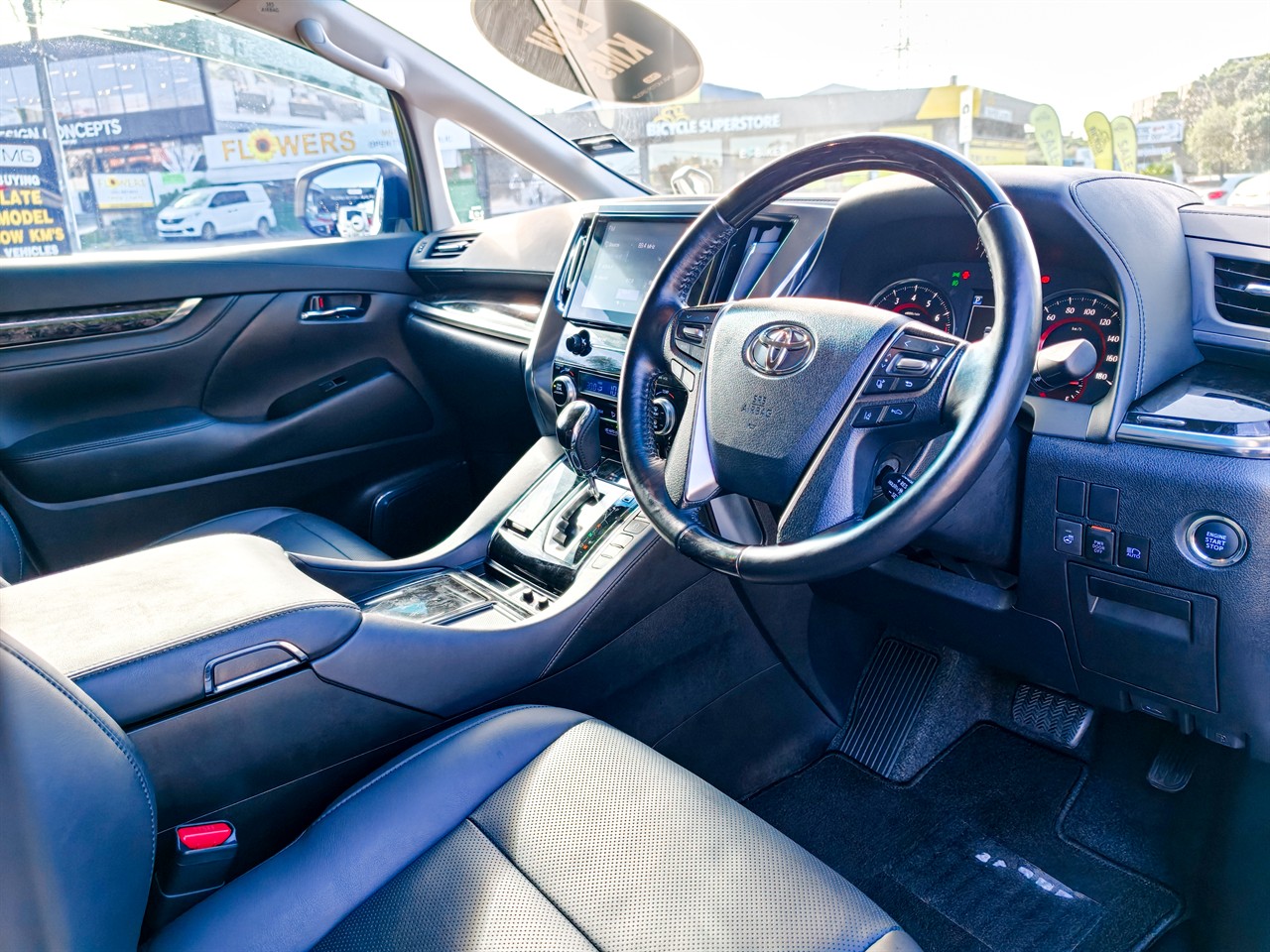 2022 Toyota Alphard