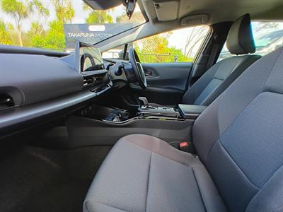 2024 Toyota Prius - Thumbnail
